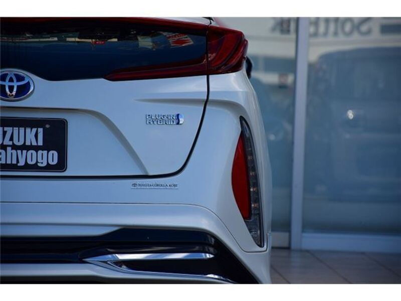 PRIUS PHV