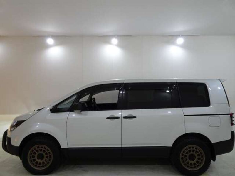 DELICA D5