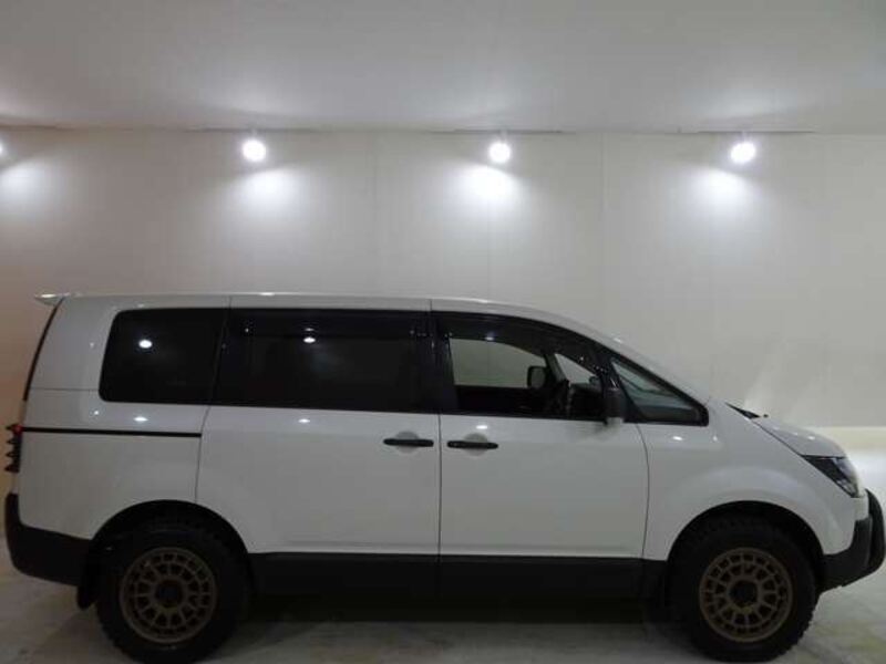 DELICA D5