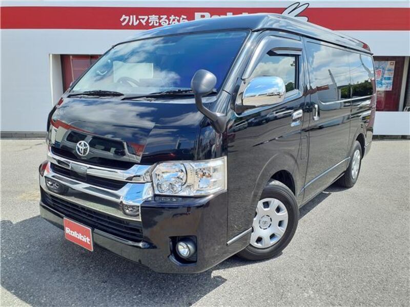 TOYOTA HIACE