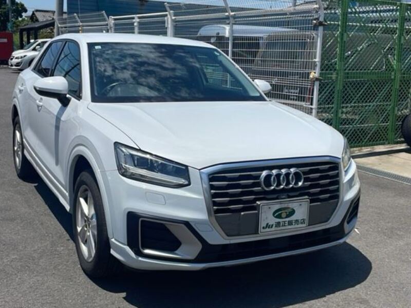 AUDI Q2