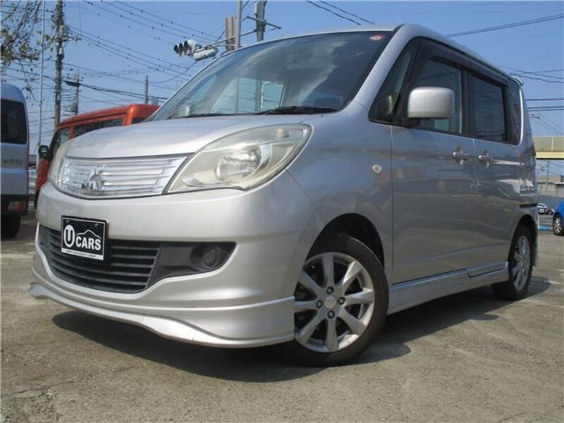 MITSUBISHI DELICA D2