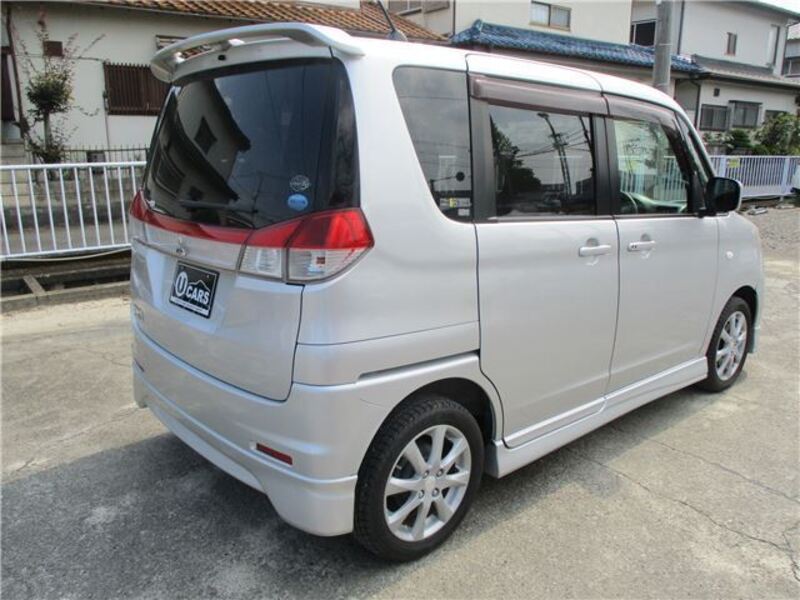 DELICA D2