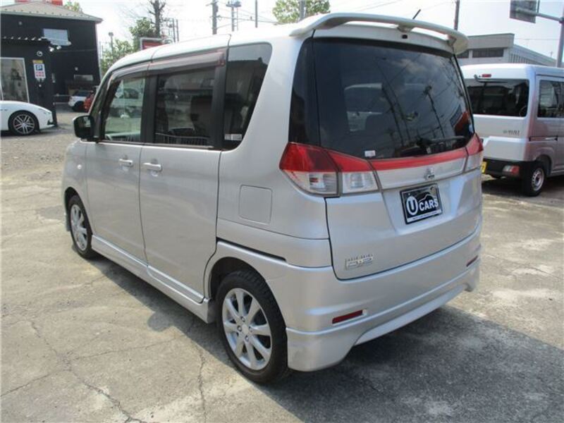 DELICA D2