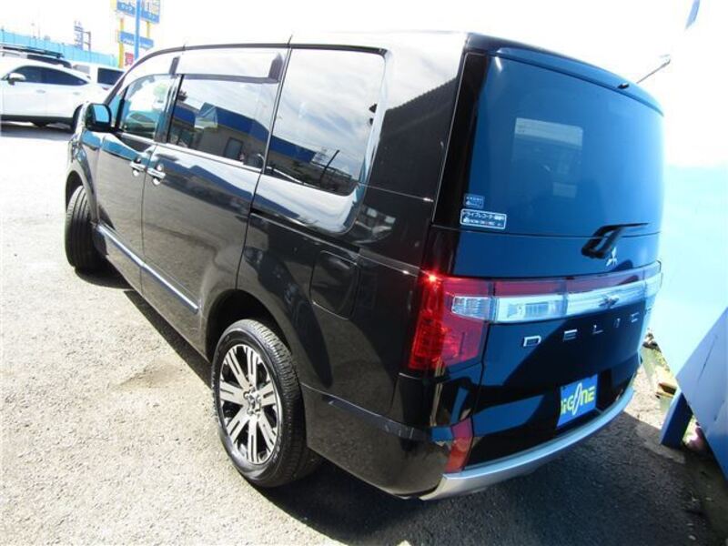 DELICA D5