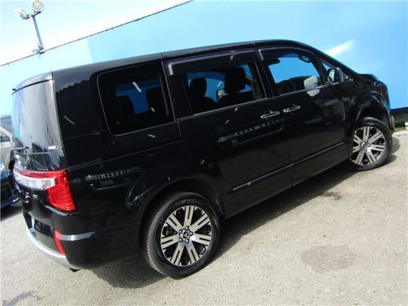 DELICA D5