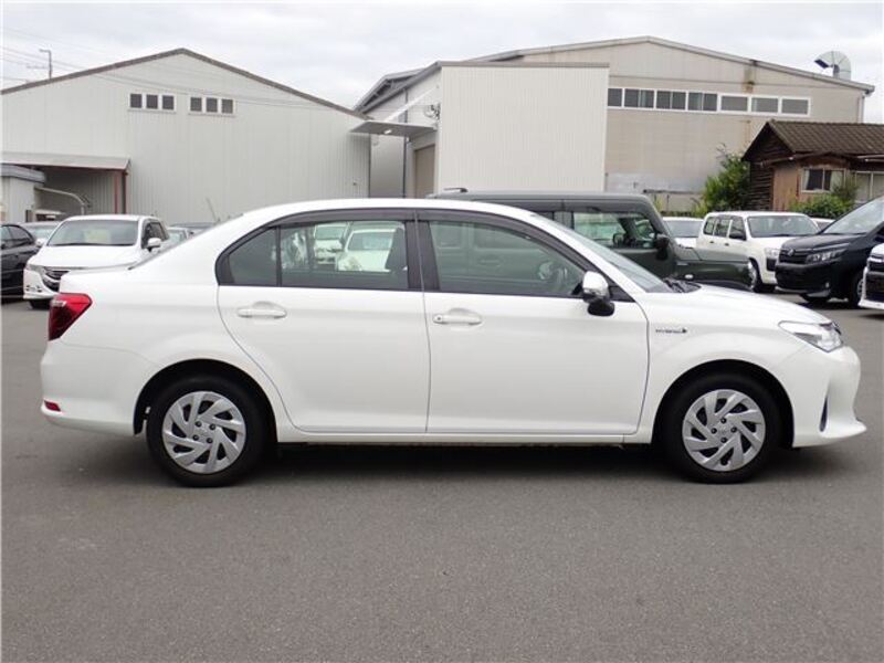 COROLLA AXIO