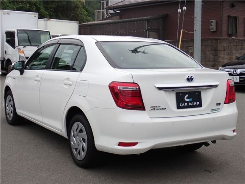 COROLLA AXIO