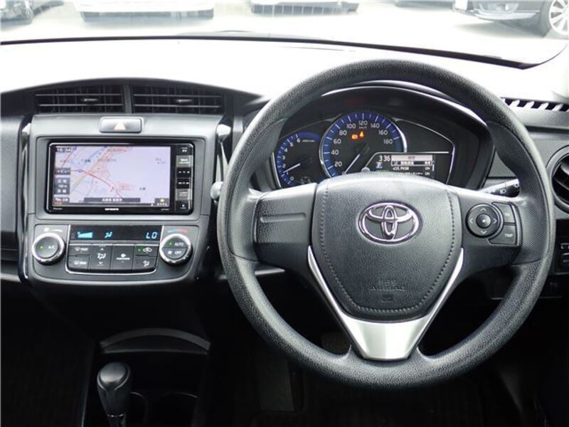 COROLLA AXIO