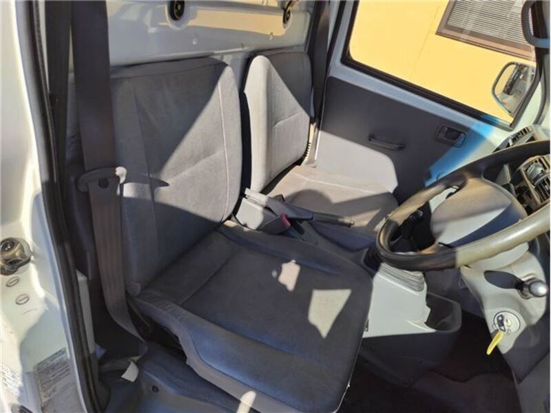 MINICAB TRUCK