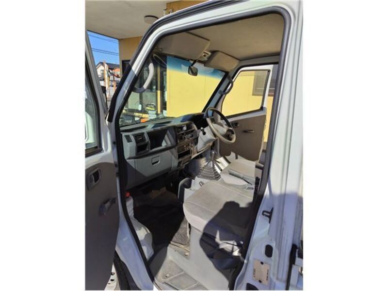 MINICAB TRUCK