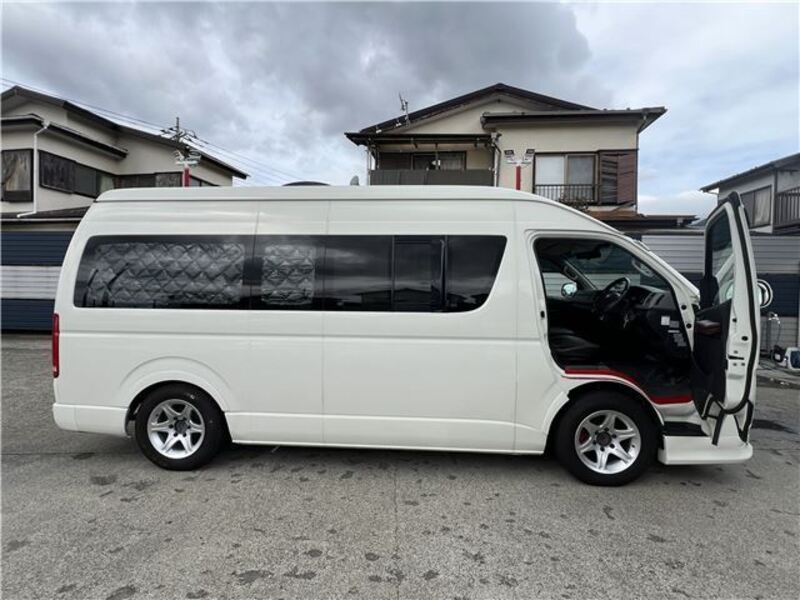 HIACE VAN