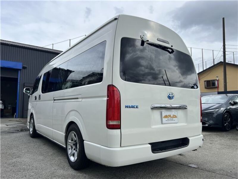 HIACE VAN