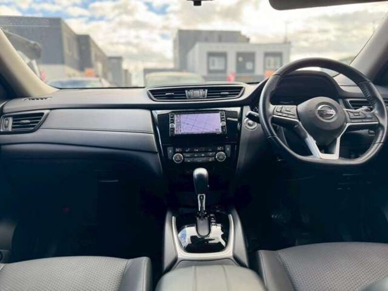 X-TRAIL