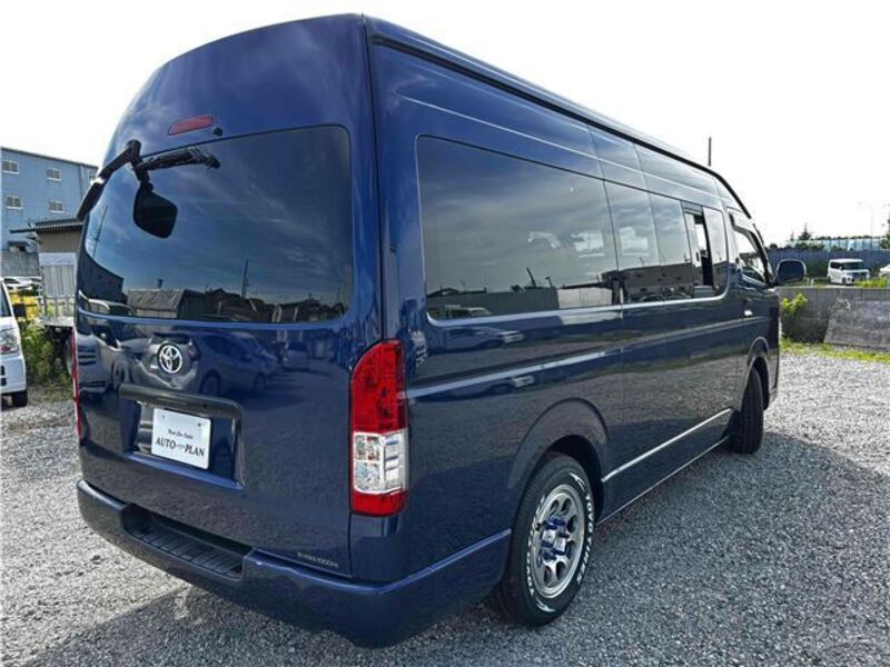 HIACE VAN