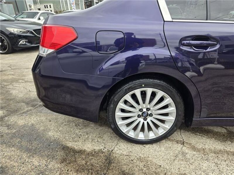 LEGACY B4