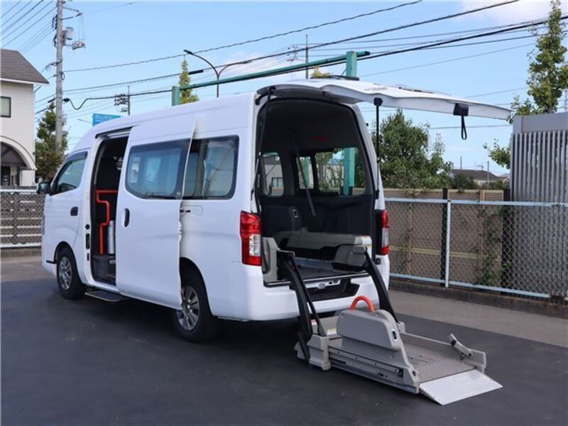 NV350 CARAVAN-0