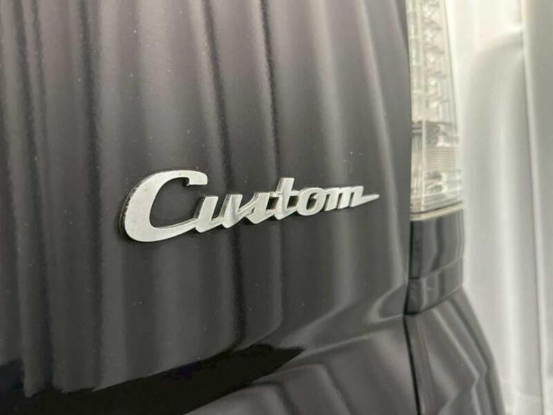 N BOX CUSTOM