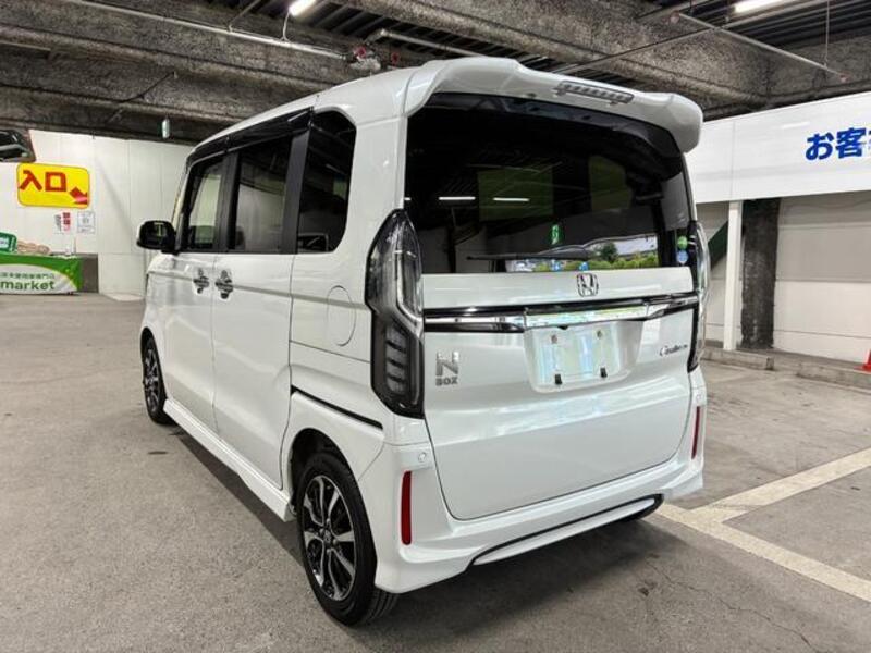 N BOX CUSTOM