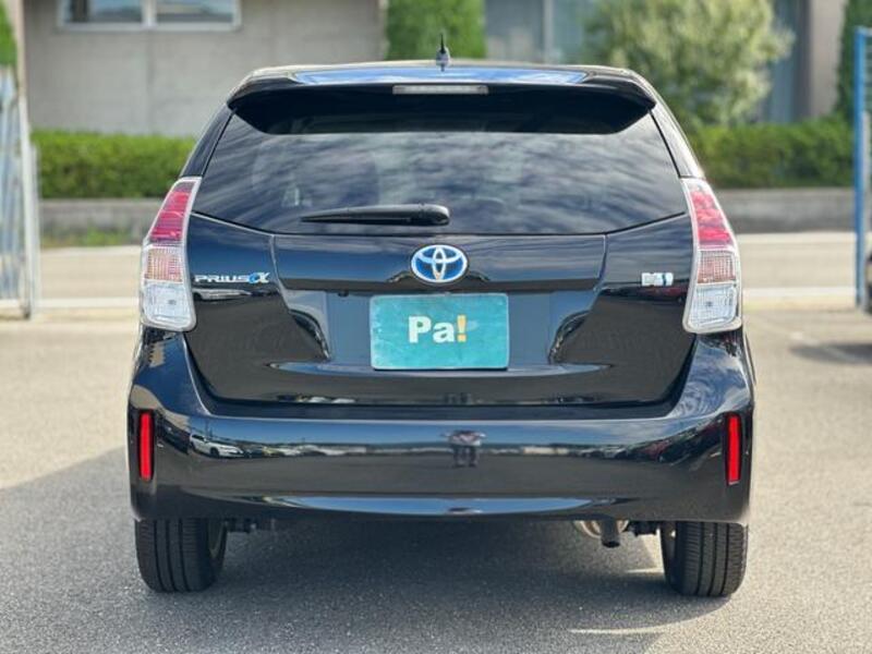 PRIUS ALPHA