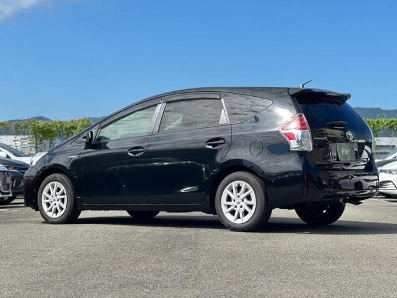 PRIUS ALPHA
