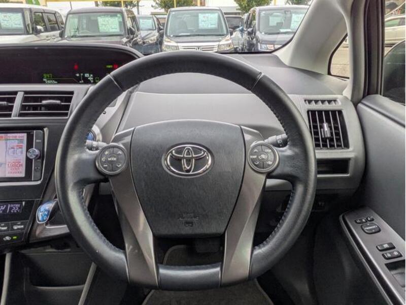 PRIUS ALPHA