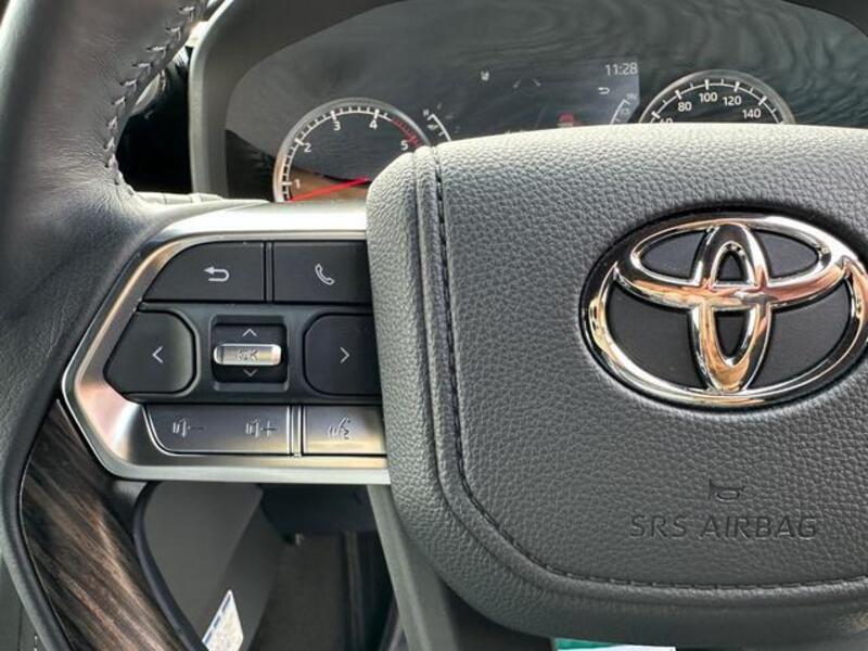 LAND CRUISER