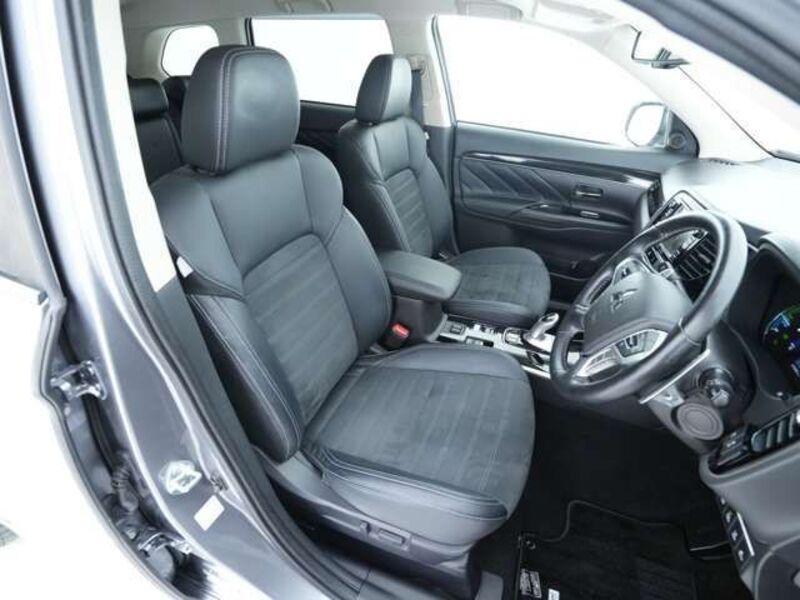 OUTLANDER PHEV