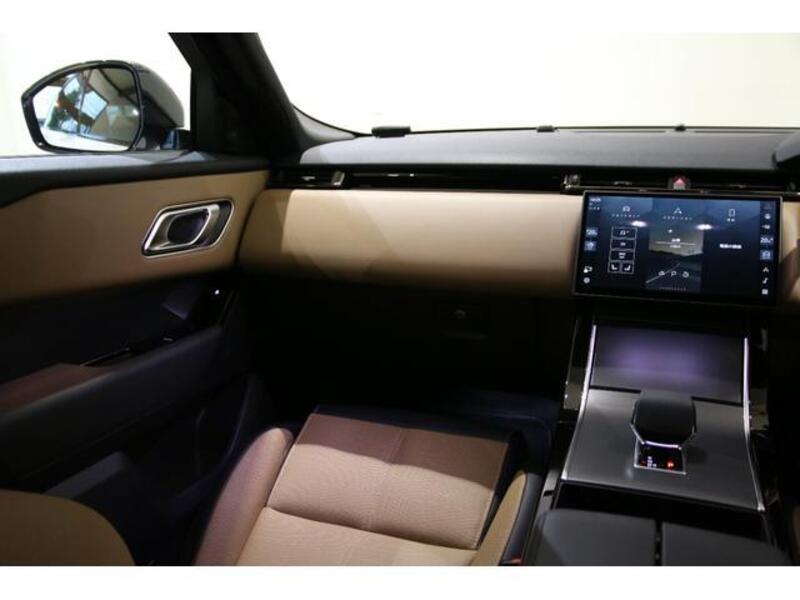 RANGE ROVER VELAR
