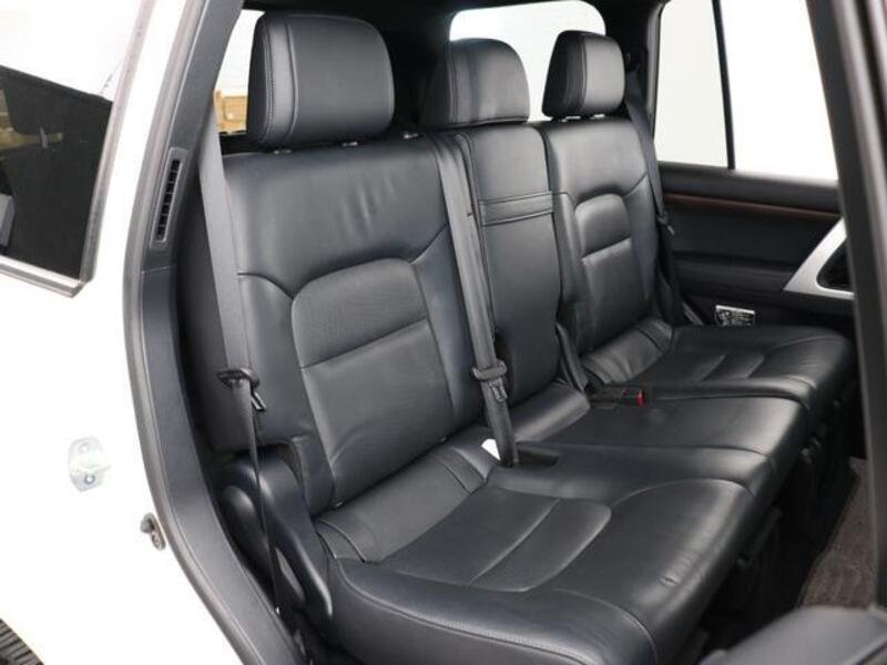 LAND CRUISER