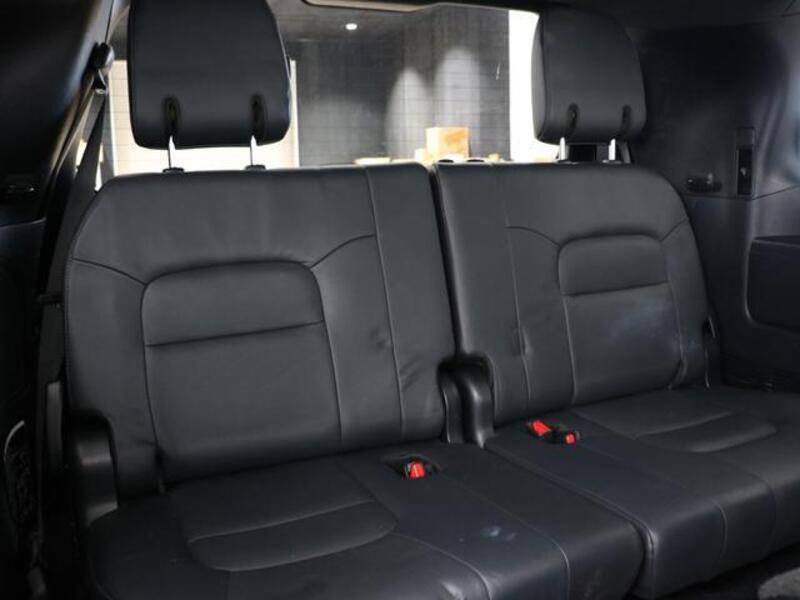 LAND CRUISER