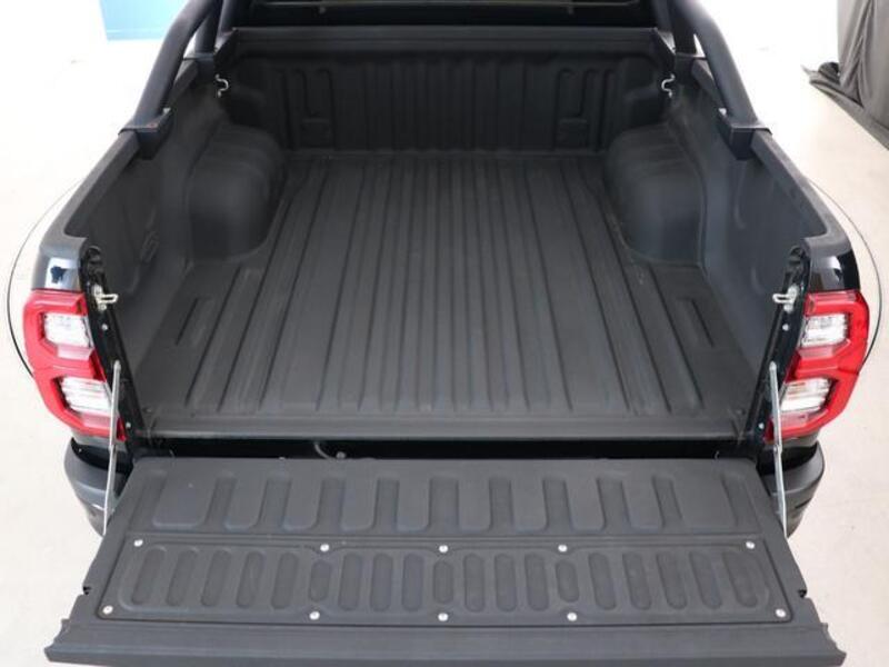 HILUX
