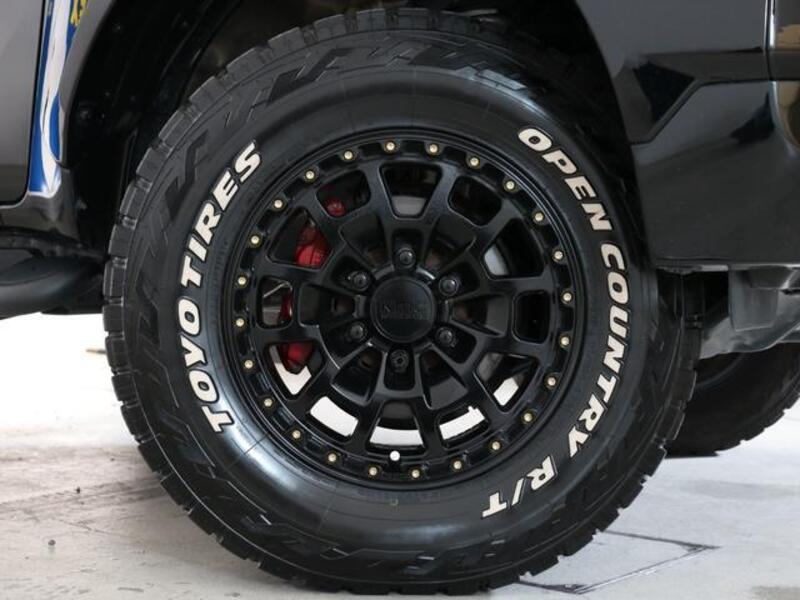 HILUX
