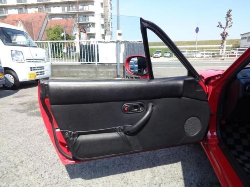 EUNOS ROADSTER