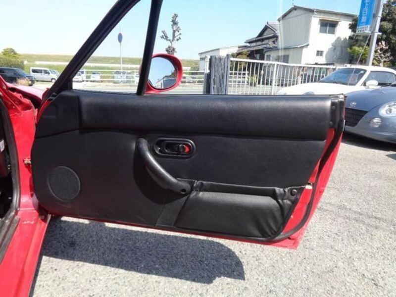 EUNOS ROADSTER