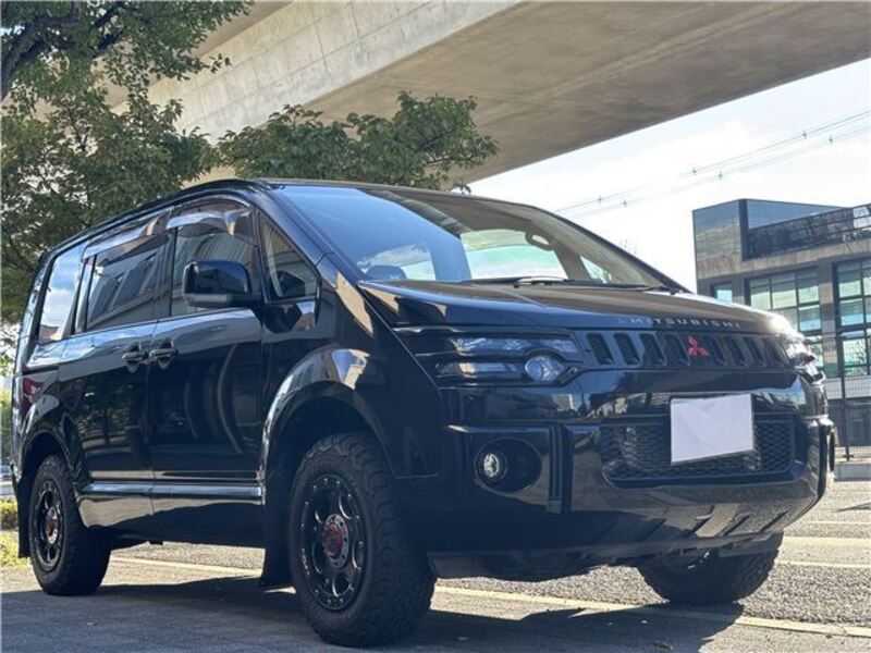 MITSUBISHI DELICA D5