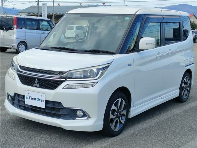 MITSUBISHI DELICA D2