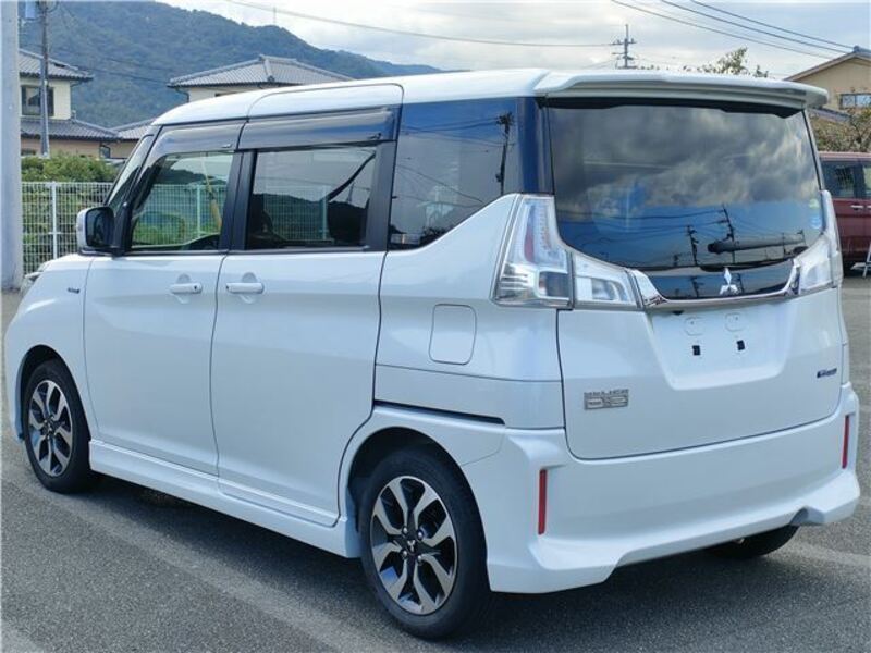DELICA D2