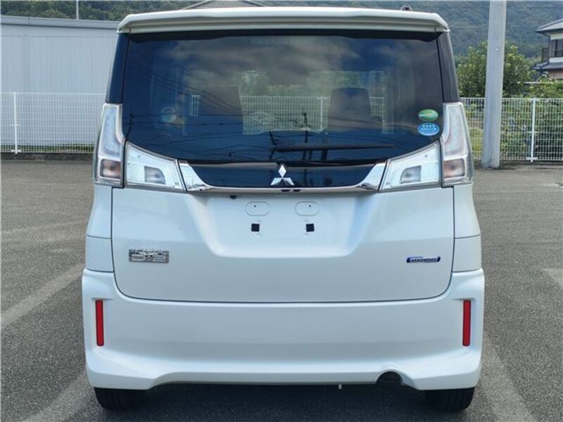 DELICA D2