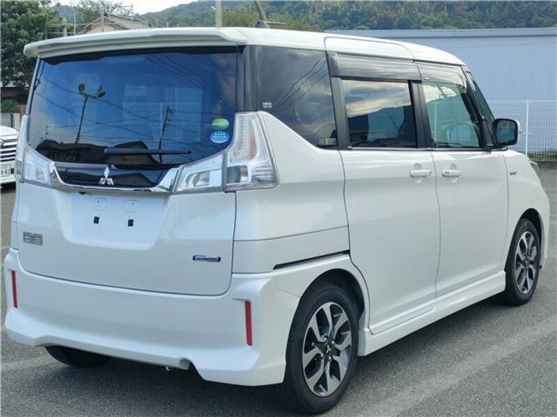 DELICA D2
