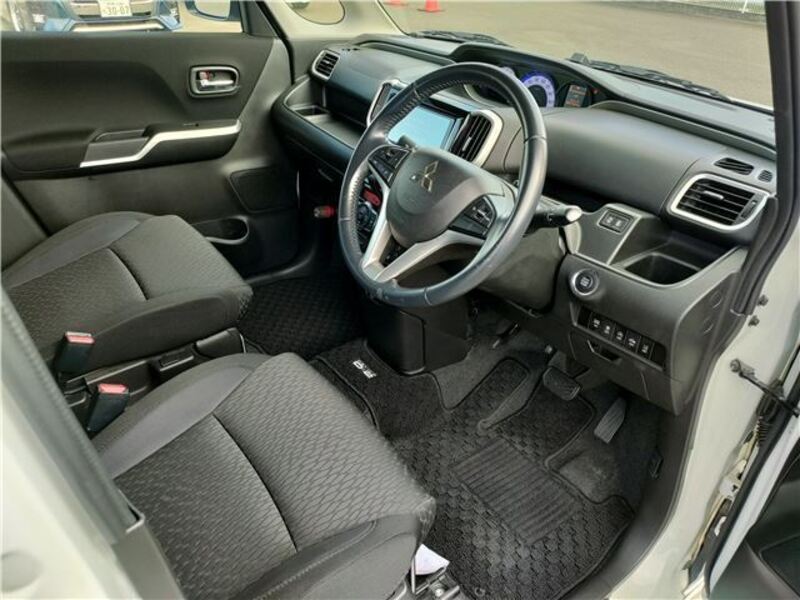 DELICA D2