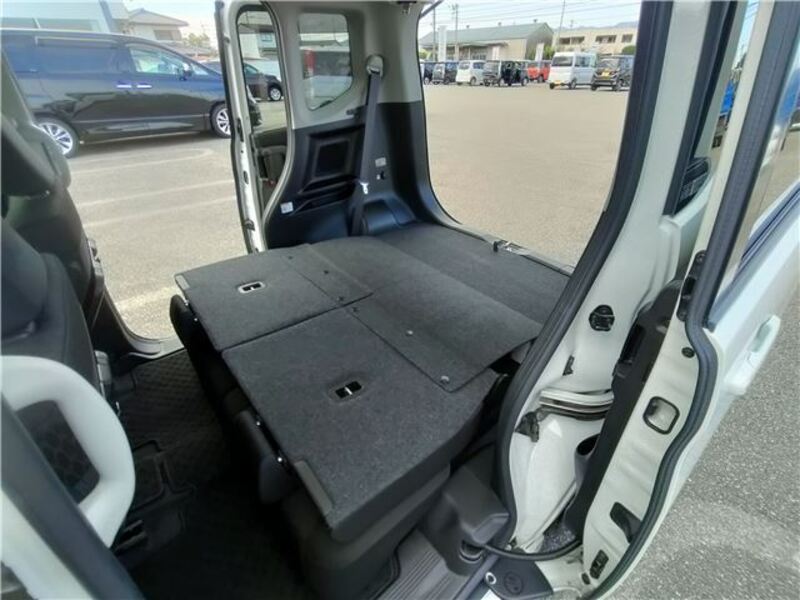 DELICA D2