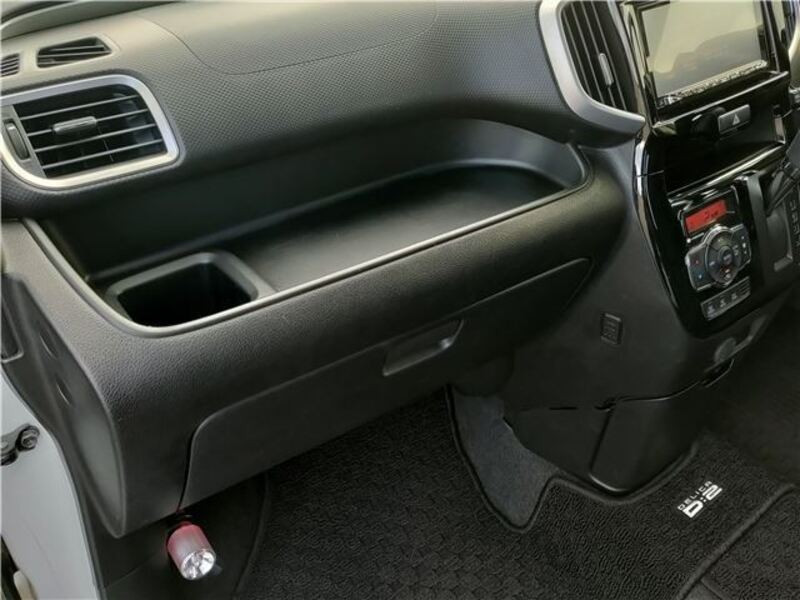DELICA D2