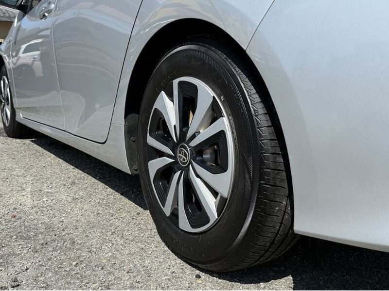 PRIUS PHV