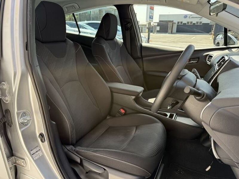 PRIUS PHV