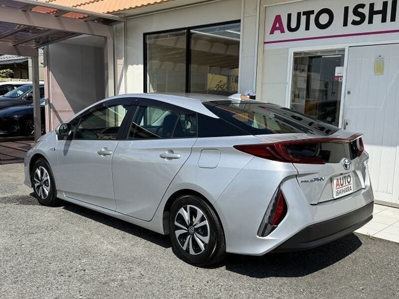 PRIUS PHV