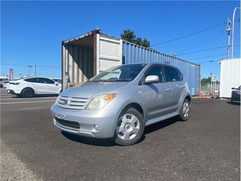 TOYOTA IST