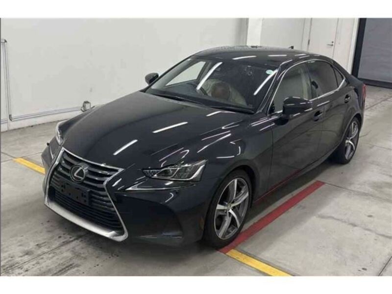 LEXUS IS