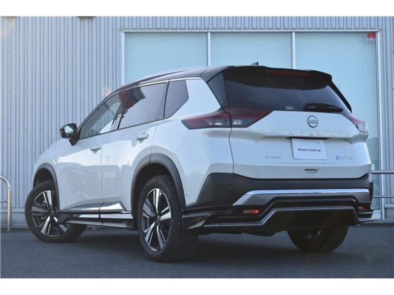 X-TRAIL