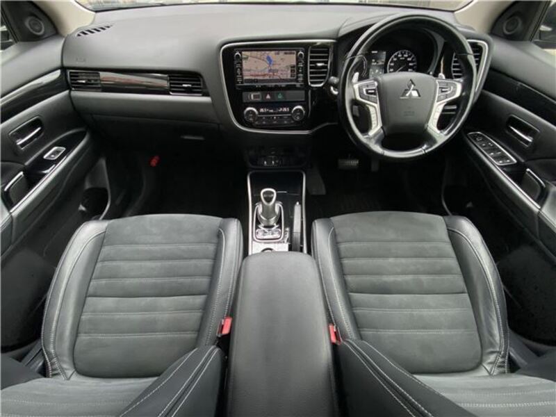 OUTLANDER PHEV